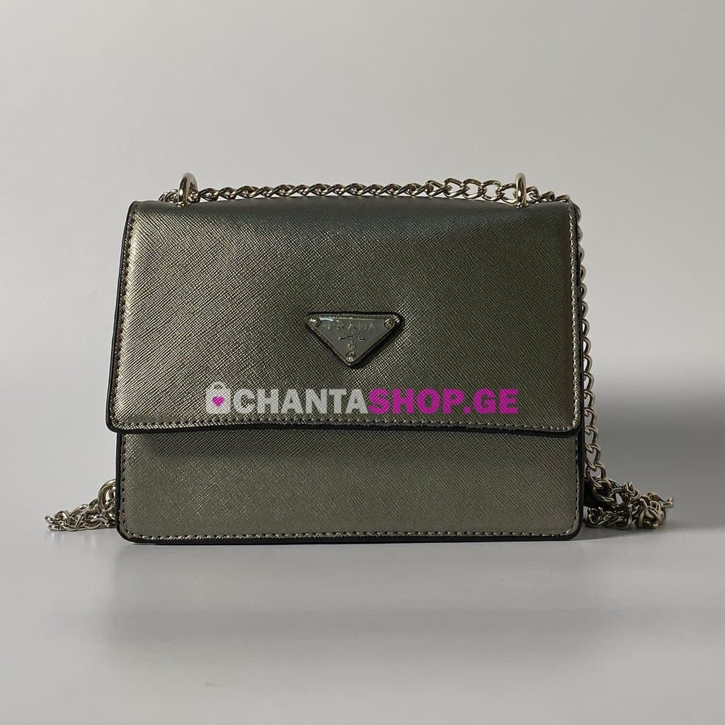 ქალის ჩანთა (პრადას სტილი)