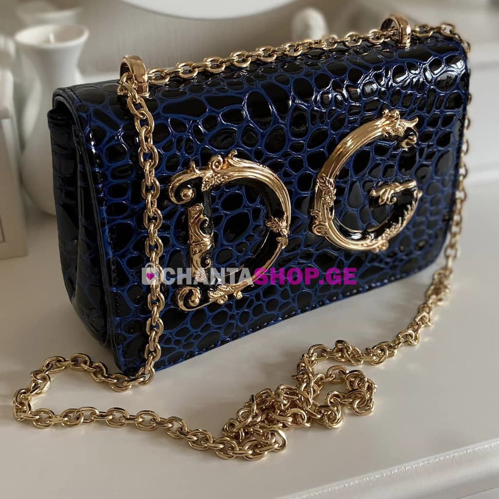 ქალის ჩანთა (დოლჩე გაბანას სტილი)