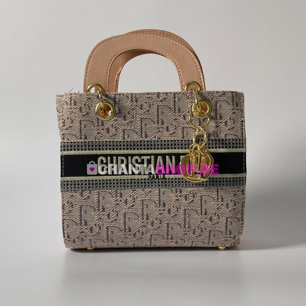 ქალის ჩანთა (დიორის სტილი)